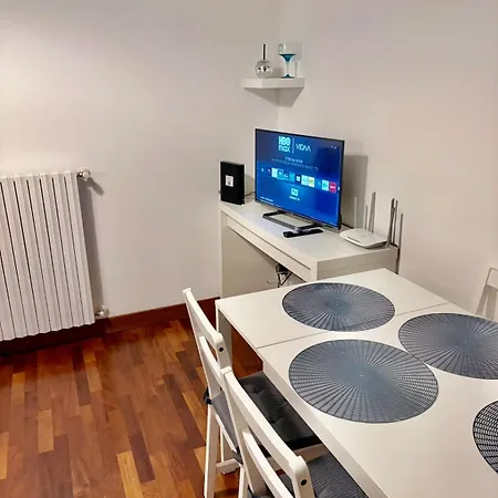 Apartment Navigli Comfort Metro Romolo Iulm & Unipol Forum *